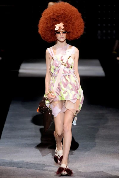 Look 28